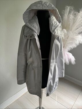 Jessica Simpson Light Gray Quilted-Hood Trench Coat